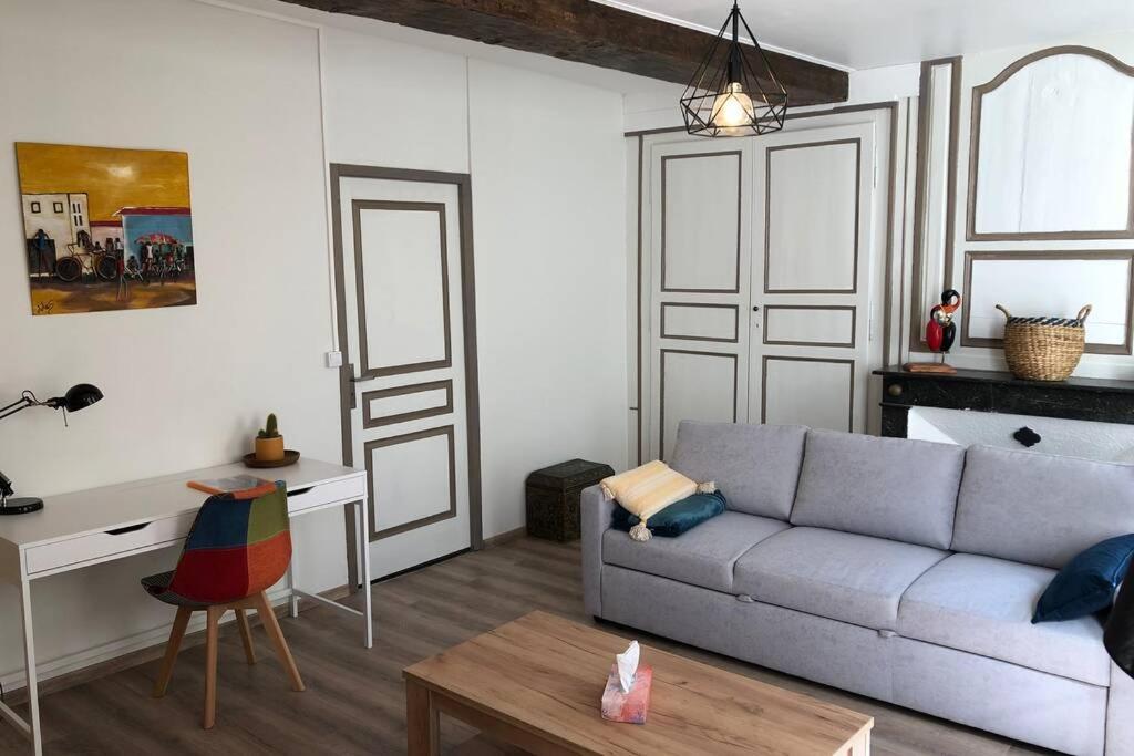 Laon :   Suite privée au pied de la Cathédrale  Exterior foto