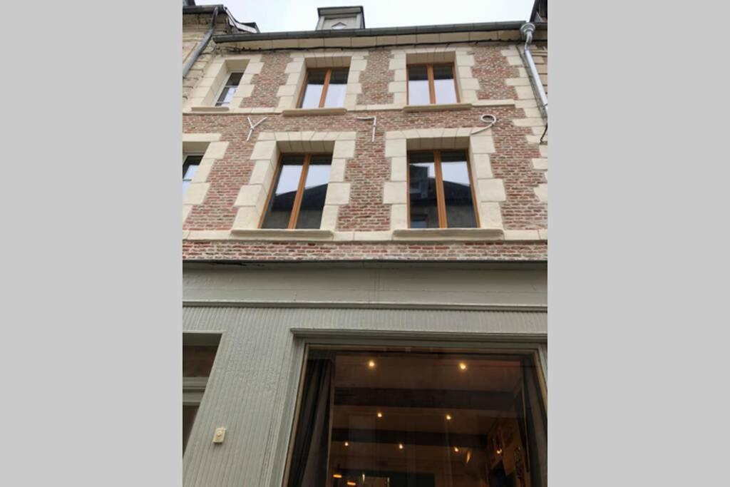 Laon :   Suite privée au pied de la Cathédrale  Exterior foto
