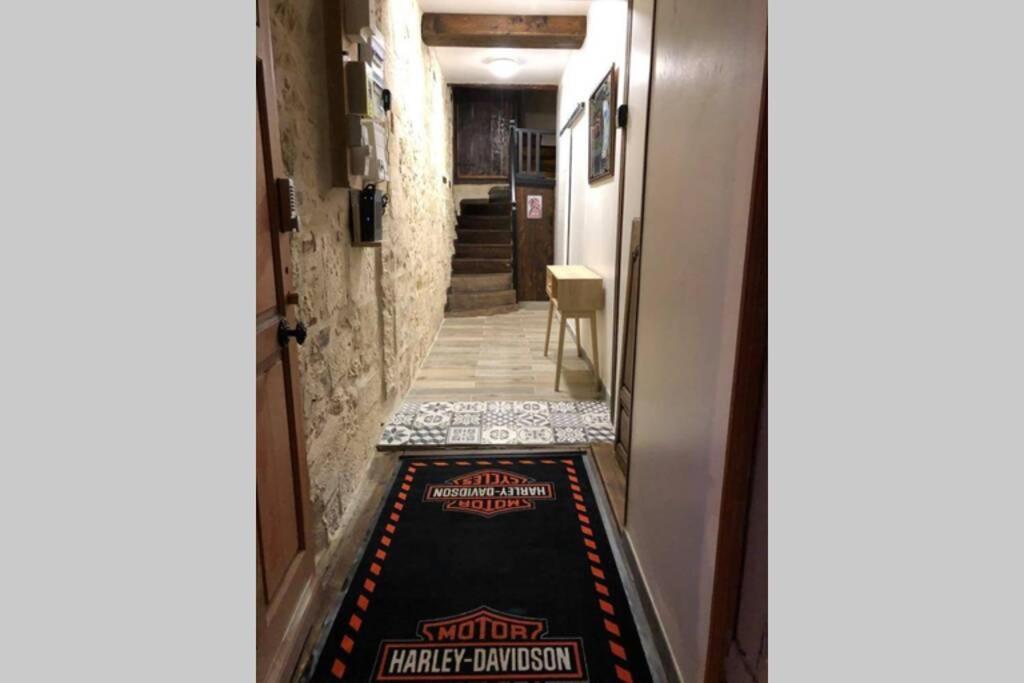 Laon :   Suite privée au pied de la Cathédrale  Exterior foto