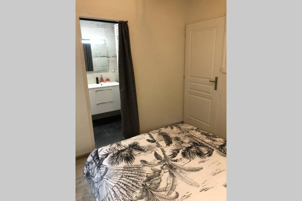 Laon :   Suite privée au pied de la Cathédrale  Exterior foto